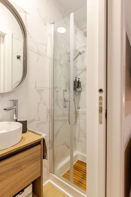 New! Cozy For Couples With Private Patio Appartement *