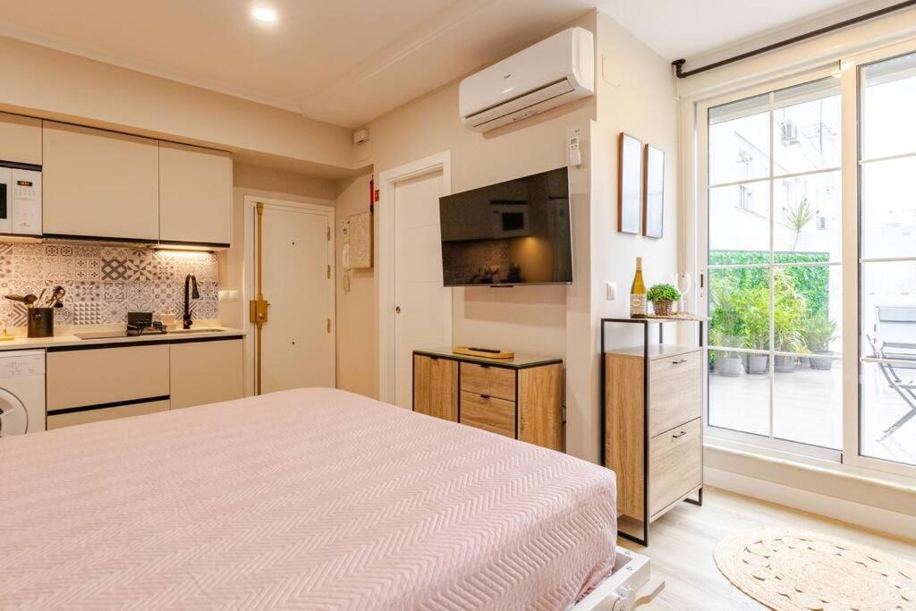 New! Cozy For Couples With Private Patio * Séville