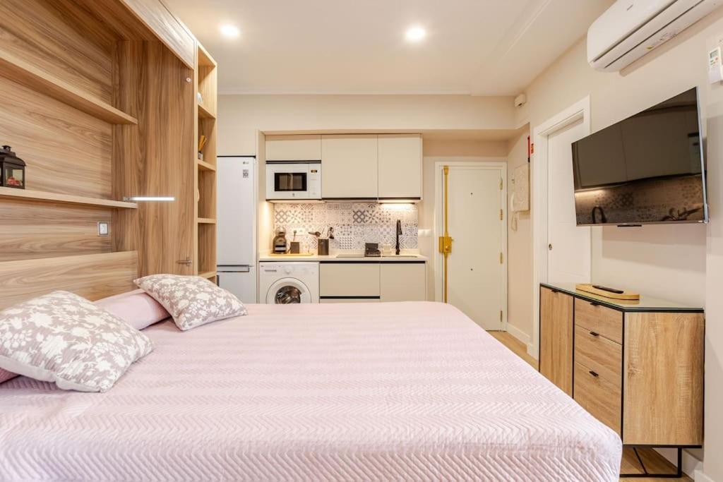 New! Cozy For Couples With Private Patio *
